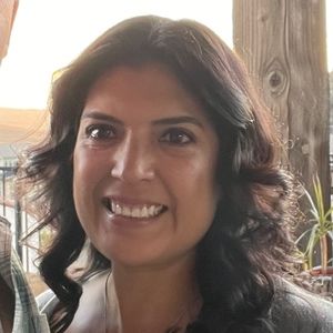 Meet your Posher, Deana